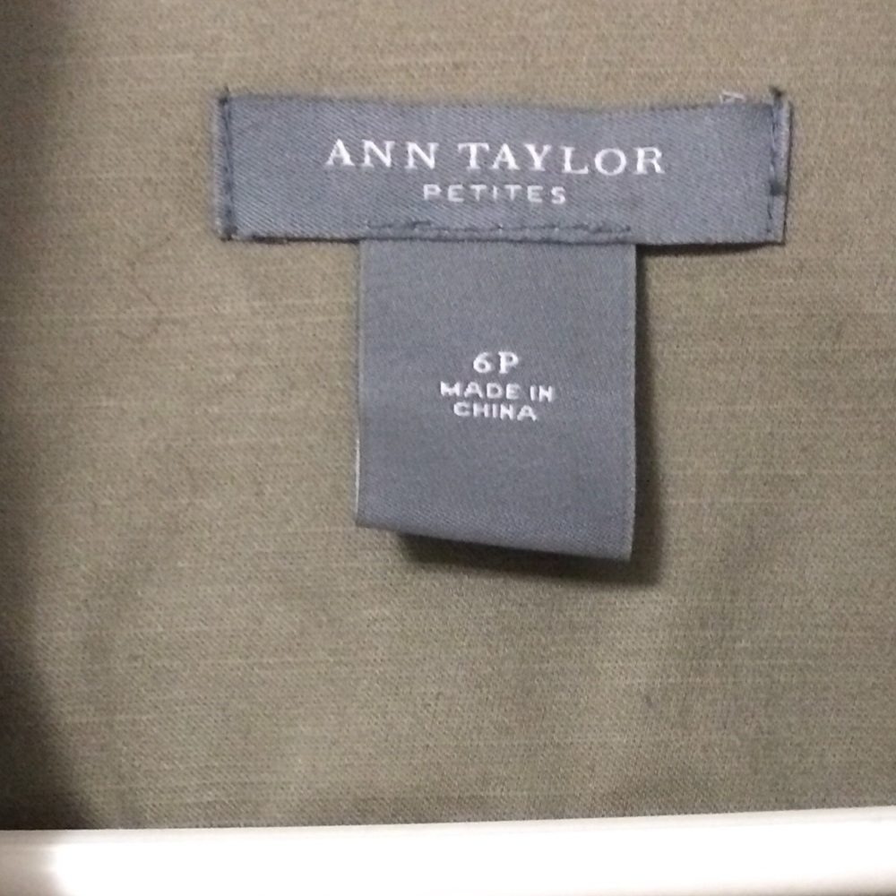 2/$20 Ann Taylor Jacket olive gold STUNNING - Picture 3 of 4